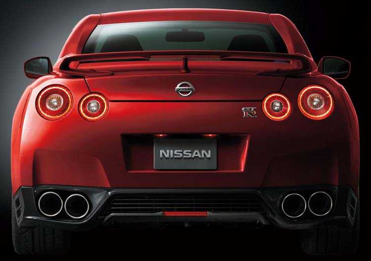 NISSAN GT-R 2014