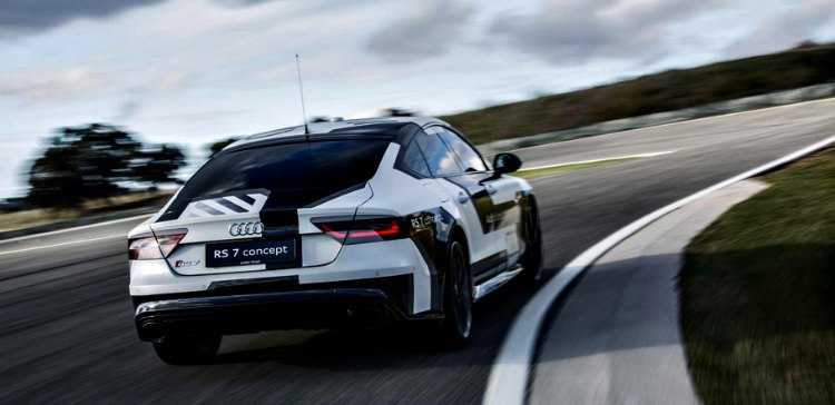 El AUDI RS 7 Piloted Driving mantiene el ritmo en el circuito de ASCARI2