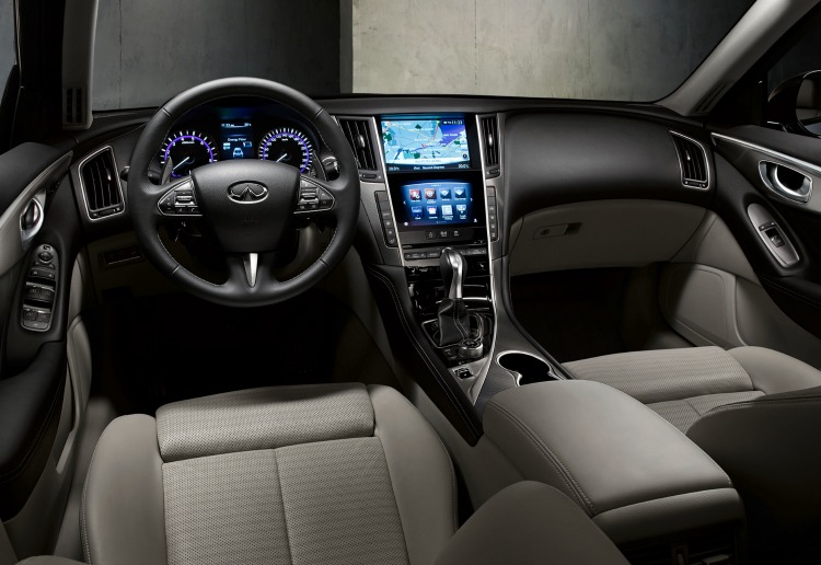 interior Infiniti Q50