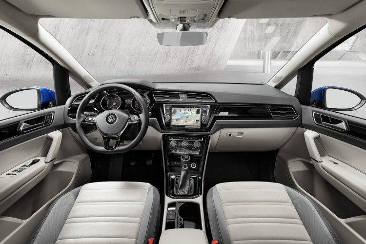 Volkswagen Touran Interior