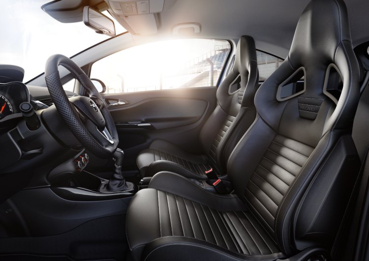 Opel Corsa OPC 2015 interior