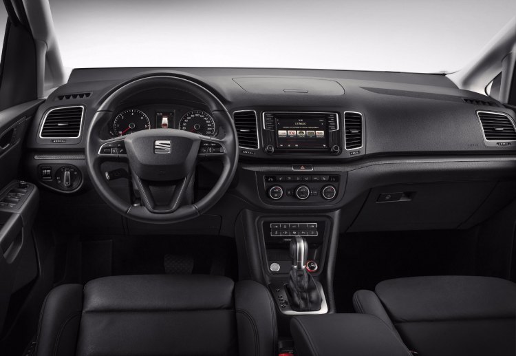 Seat Alhambra interior