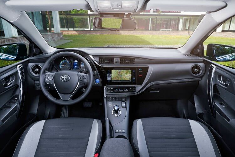 Toyota Auris 2015 interior