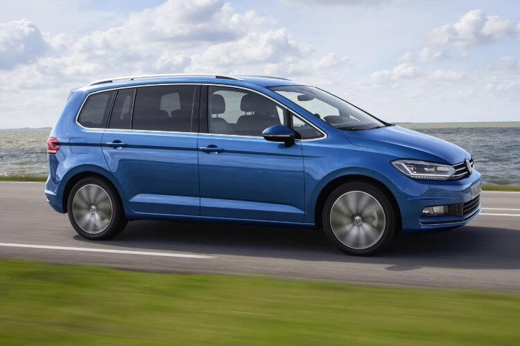 Monovolumen Volkswagen Touran 2015