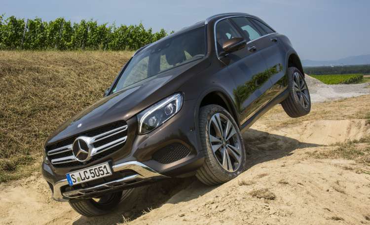 El nuevo Mercedes-Benz GLC demostrando su caracter 4x4