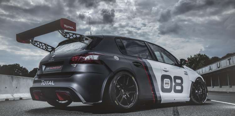 Trasera del Peugeot 308 Racing Cup, un coche para los clientes mas exigentes