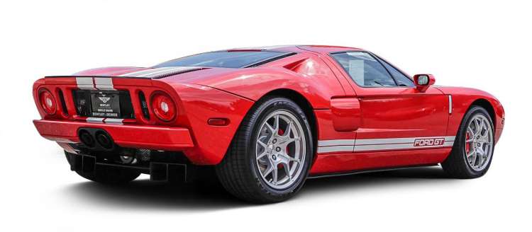 Ford GT del 2005 a la venta con solo 15 kilómetros 