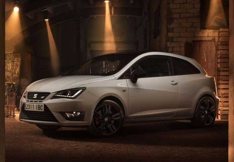 Nuevo SEAT Ibiza CUPRA, Mejorando el interior del compacto