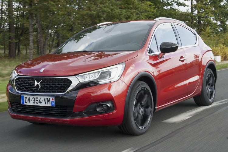 DS 4 y DS 4 Crossback, dos siluetas unidas por un frontal