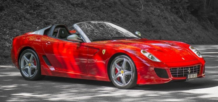 Ferrari 599 SA Aperta, una de las 80 unidades esta a la venta