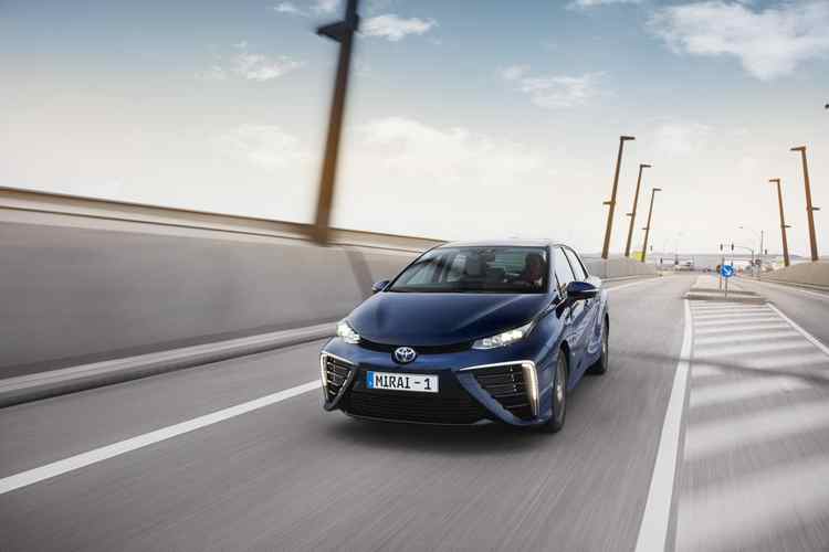 Vehículos de pila de combustible - Toyota Mirai 2016