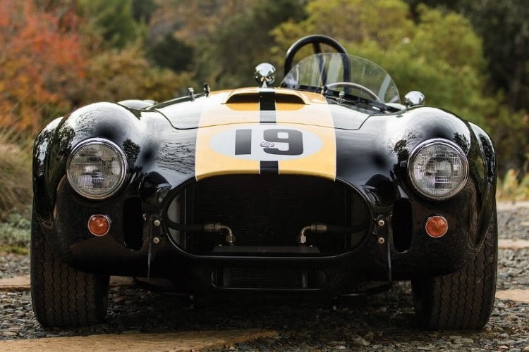 Shelby Cobra Competition de 1964 puede ser tuyo por 3 millones de dolares 