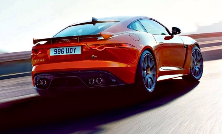 Jaguar F SVR, se ofrecerá en coupe y cabrio con 575 CV