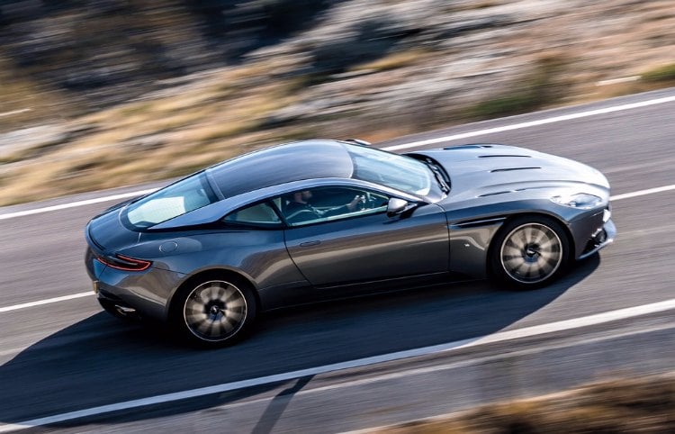 Aston Martin DB11, un corpulento V12 acompañado de lujo y una nueva imagen