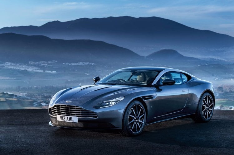 Aston Martin DB11, un corpulento V12 acompañado de lujo y una nueva imagen