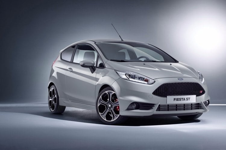 Ford Fiesta ST200, algunas mejoras respecto al ST pero sin llegara ser un RS