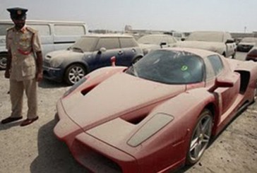 Ferrari Enzo, uno de los coches abandonados mas exclusivos del mundo