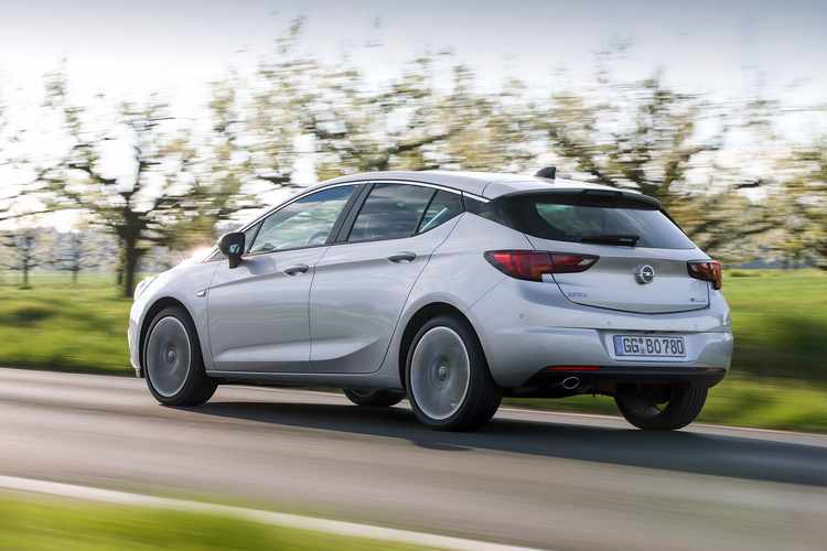 Precio Opel Astra Biturbo 2016