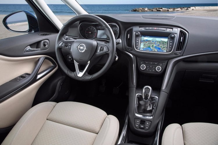 Opel Zafira, renovado y atractivo diseño interior y exterior