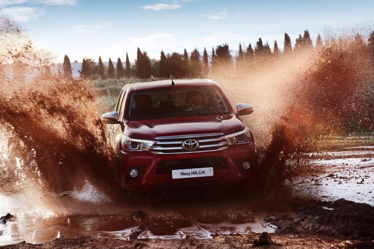 Ya puedes hacerte con tu Nuevo Toyota Hilux 2016