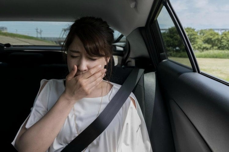 Consejos para evitar el mareo en coche